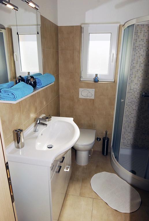Apartments Maslina Primosten Luaran gambar