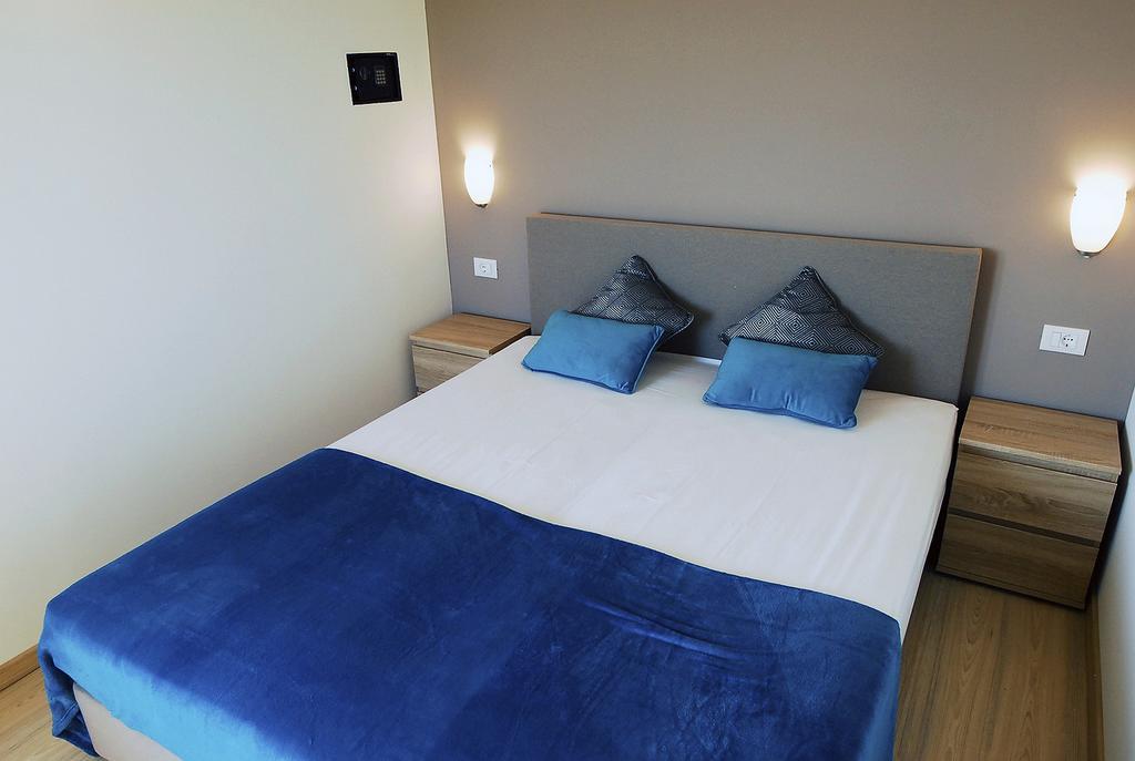 Apartments Maslina Primosten Luaran gambar