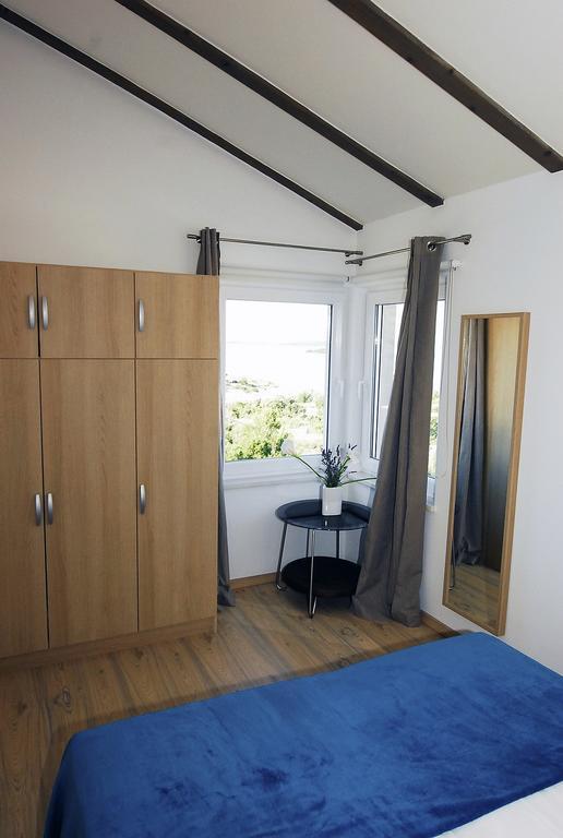 Apartments Maslina Primosten Luaran gambar