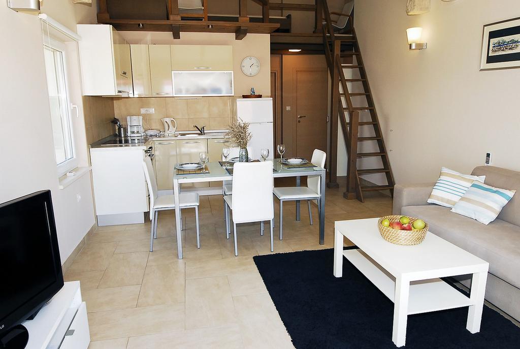 Apartments Maslina Primosten Luaran gambar