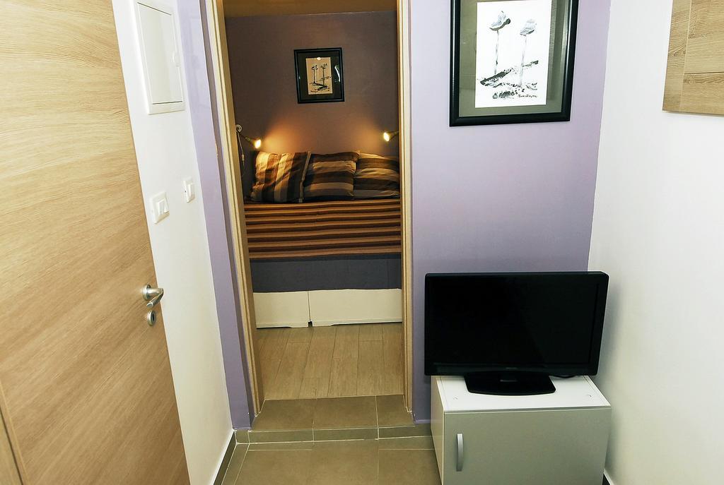 Apartments Maslina Primosten Luaran gambar