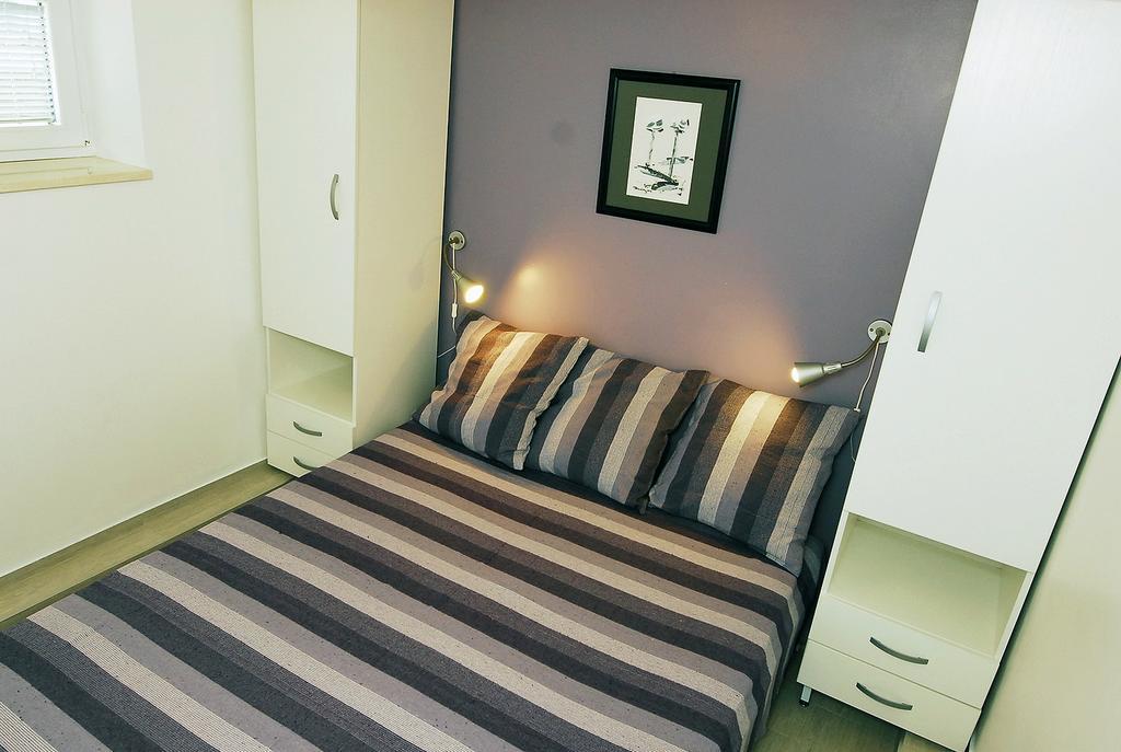 Apartments Maslina Primosten Luaran gambar