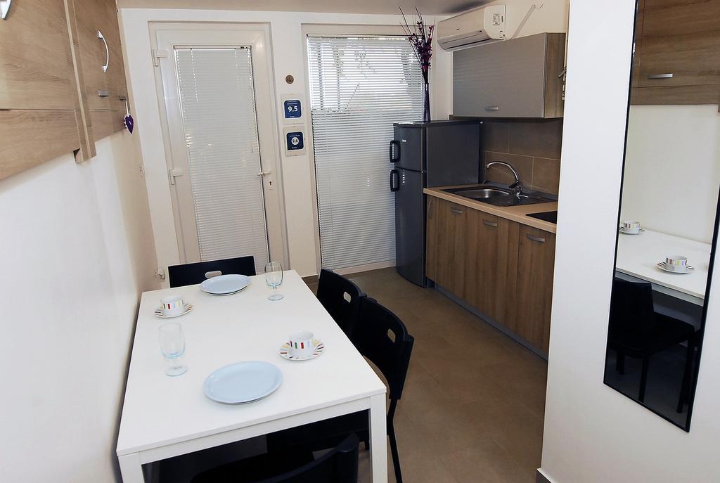 Apartments Maslina Primosten Luaran gambar