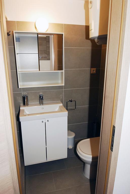Apartments Maslina Primosten Luaran gambar