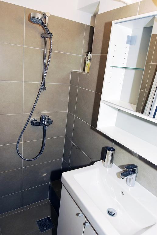 Apartments Maslina Primosten Luaran gambar