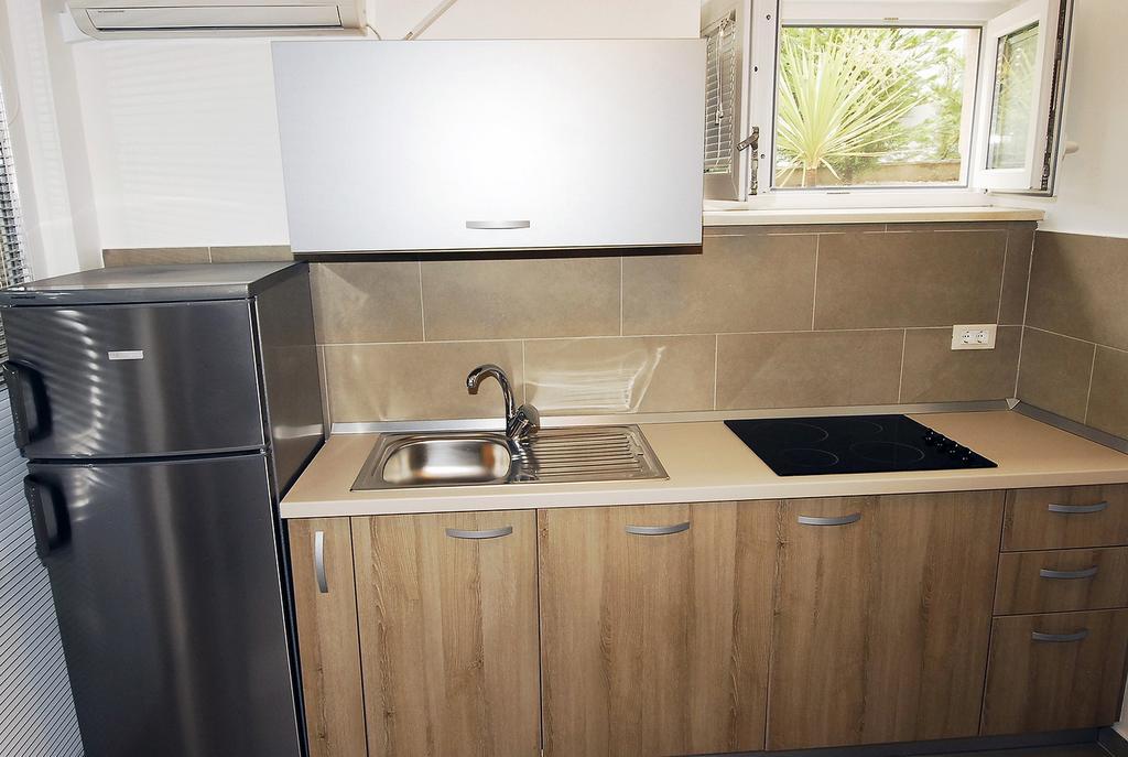 Apartments Maslina Primosten Luaran gambar